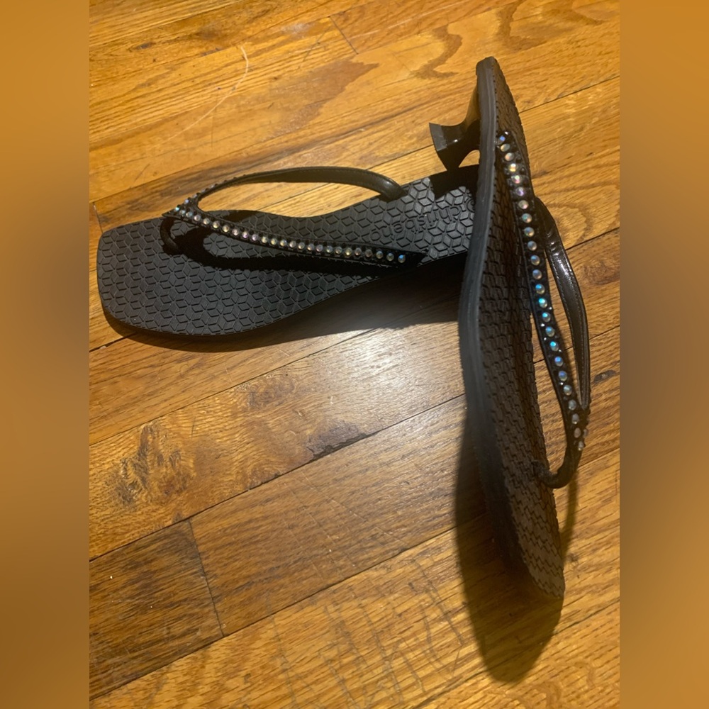 Chrisbeno Black Rhinestones Flip Flop With Heel